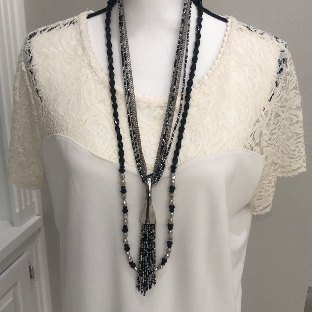 Necklaces - 2 - Black Silver With Tassel And Black And White Long Beads 14$